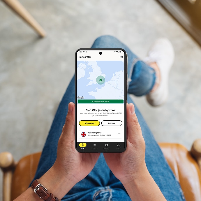 Telefon z komunikatem „VPN wł.” na ekranie